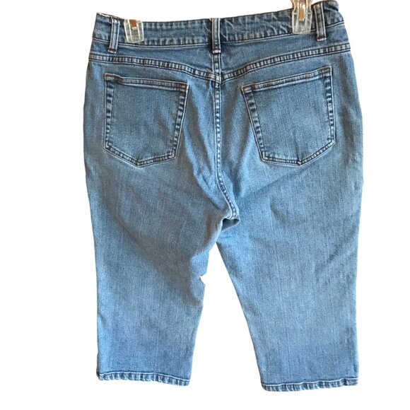 Upcycled Patchwork Capris, Reverse Bleached Country Artists Patches, Size 12P - Picture 10 of 10